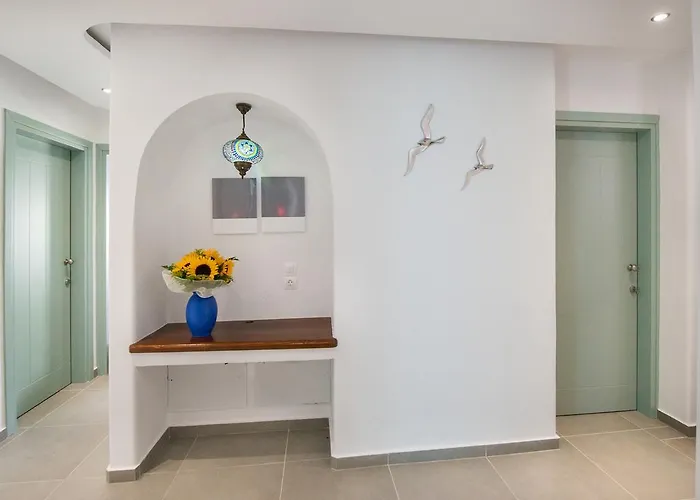 Petini's Place Fíra