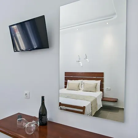 ゲストハウス ペティニズ プレイス サントリーニ