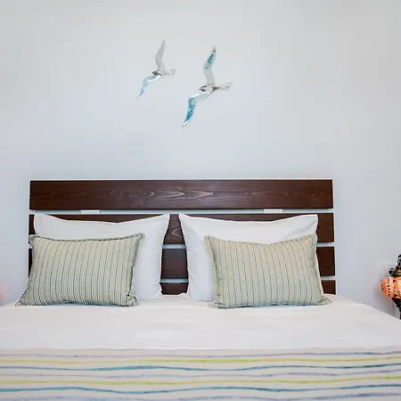 ゲストハウス ペティニズ プレイス サントリーニ