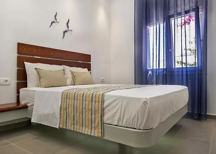 Affittacamere Petini's Place Fira (Santorini)