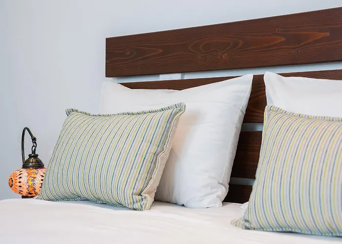 Petini's Place Fira (Santorini)